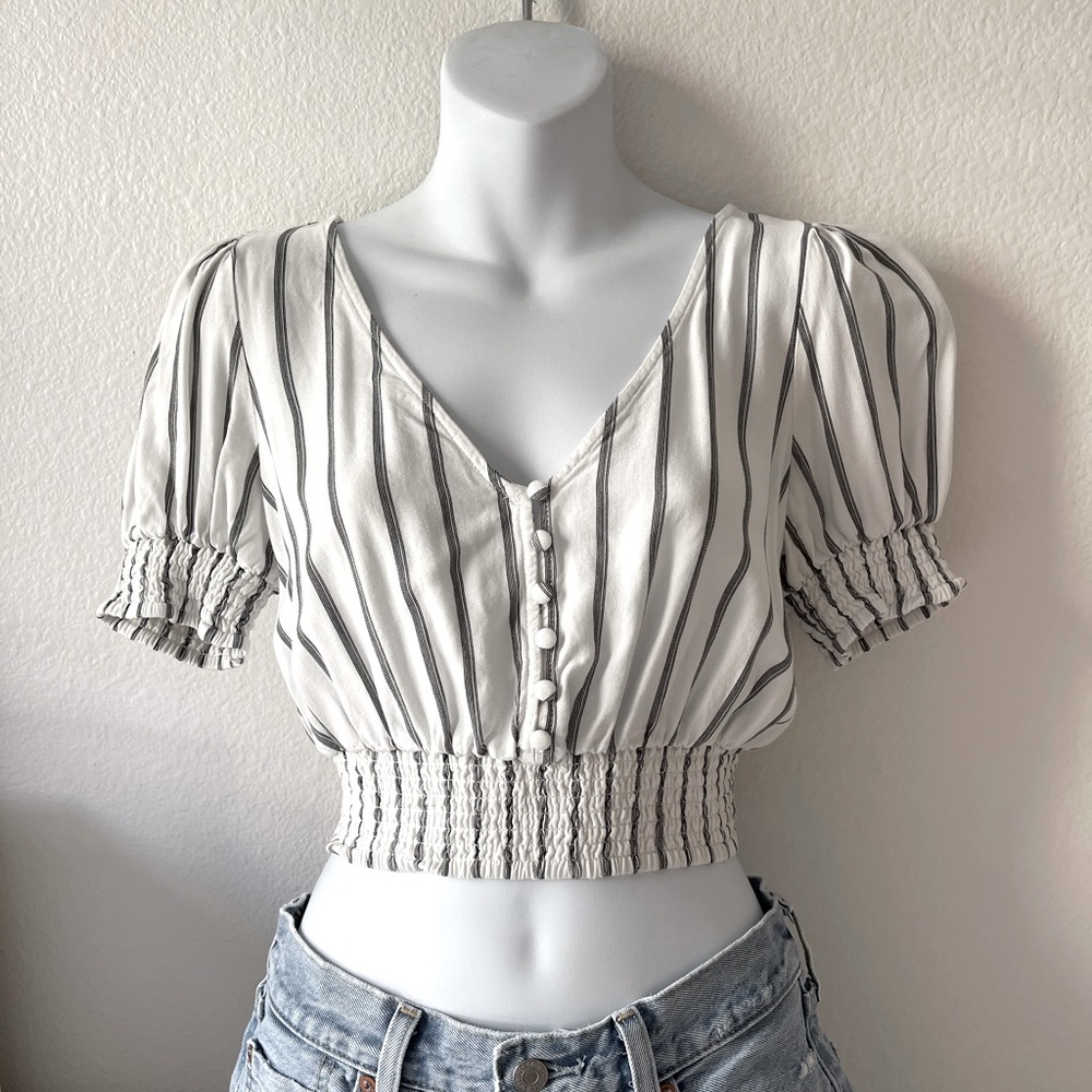 Forever 21 Ruched V-Neck Crop Top